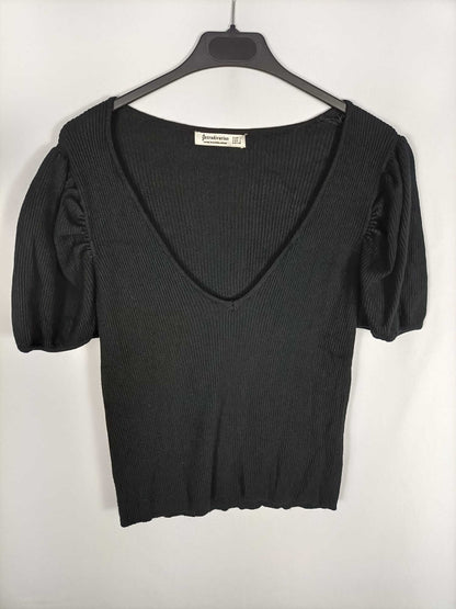 STRADIVARIUS. Top negro canalé mangas T.l