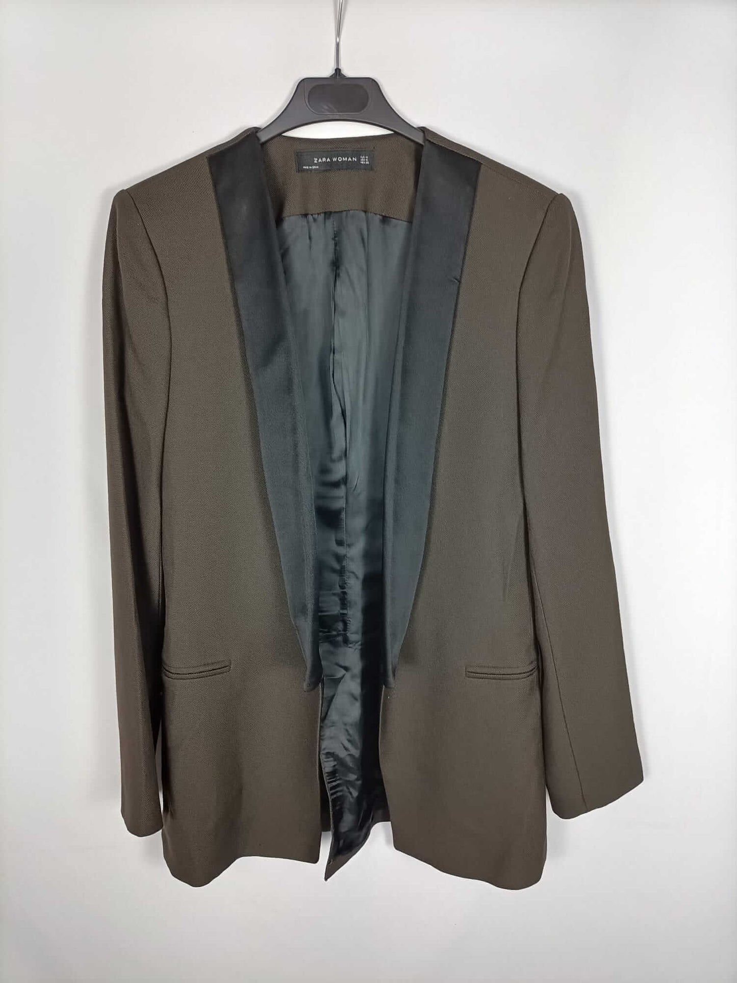 ZARA. Brown blazer with TM lapels