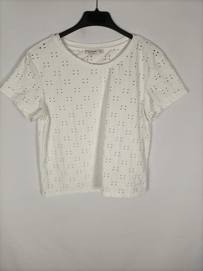 STRADIVARIUS. Camiseta troquelada T.l