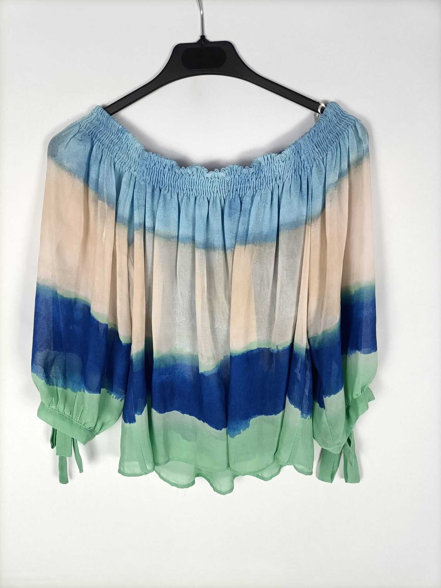 ZARA. Tricolor blouse Tm