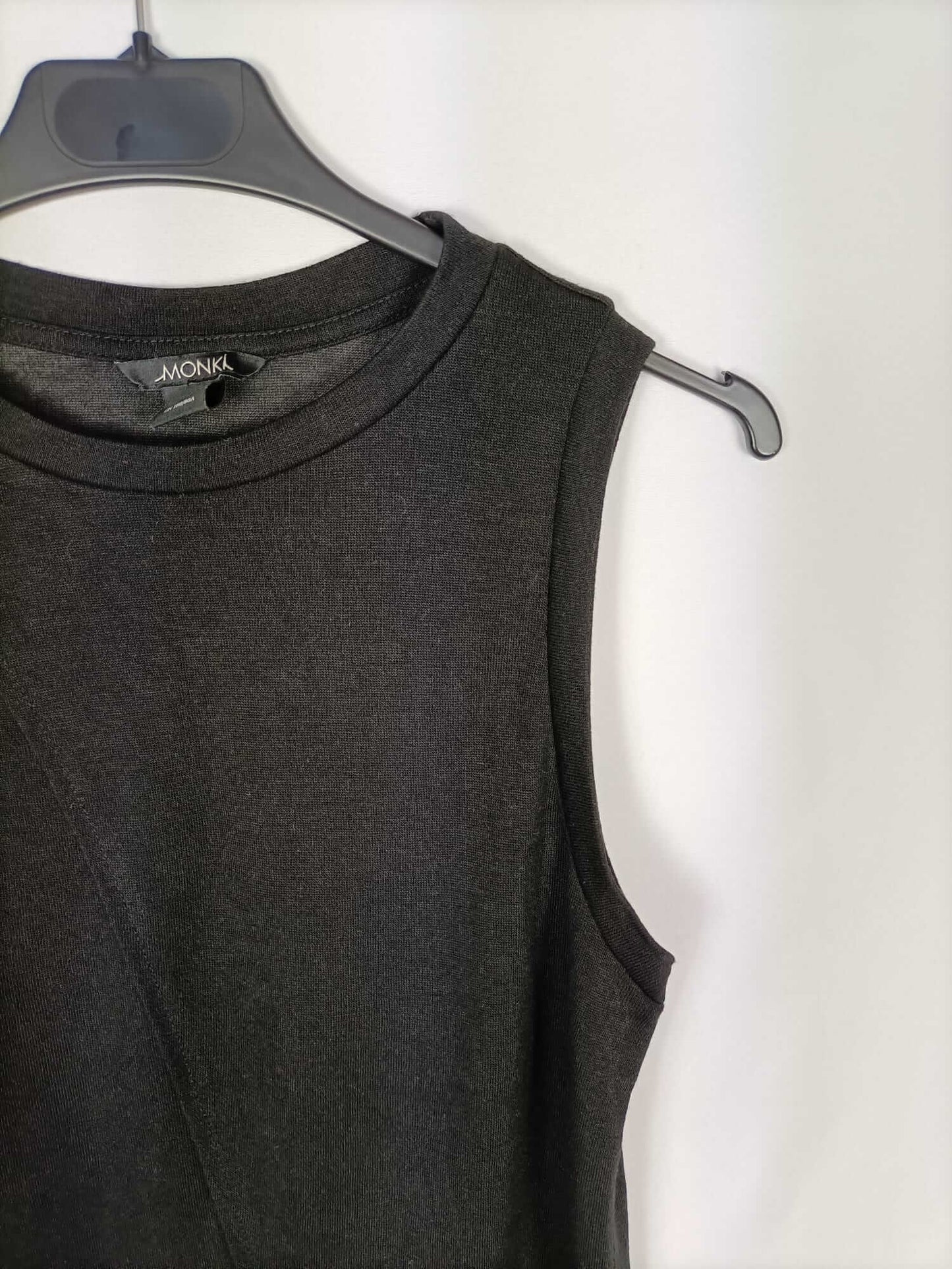 MONKI.Top negro punto T.xs