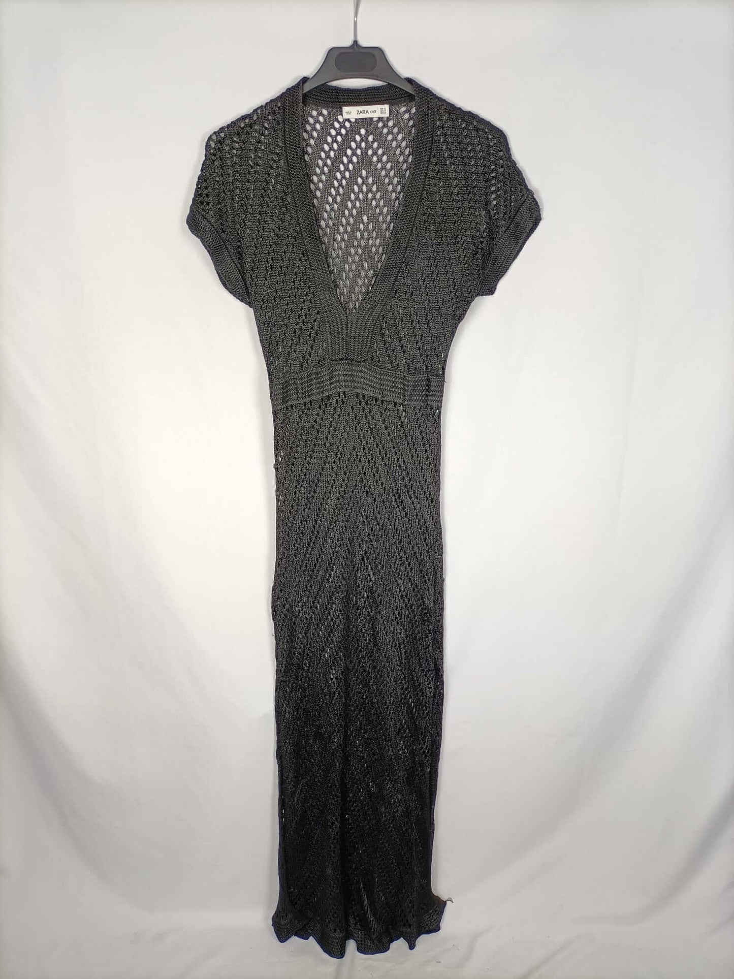 ZARA.Vestido negro punto troquelado T.s