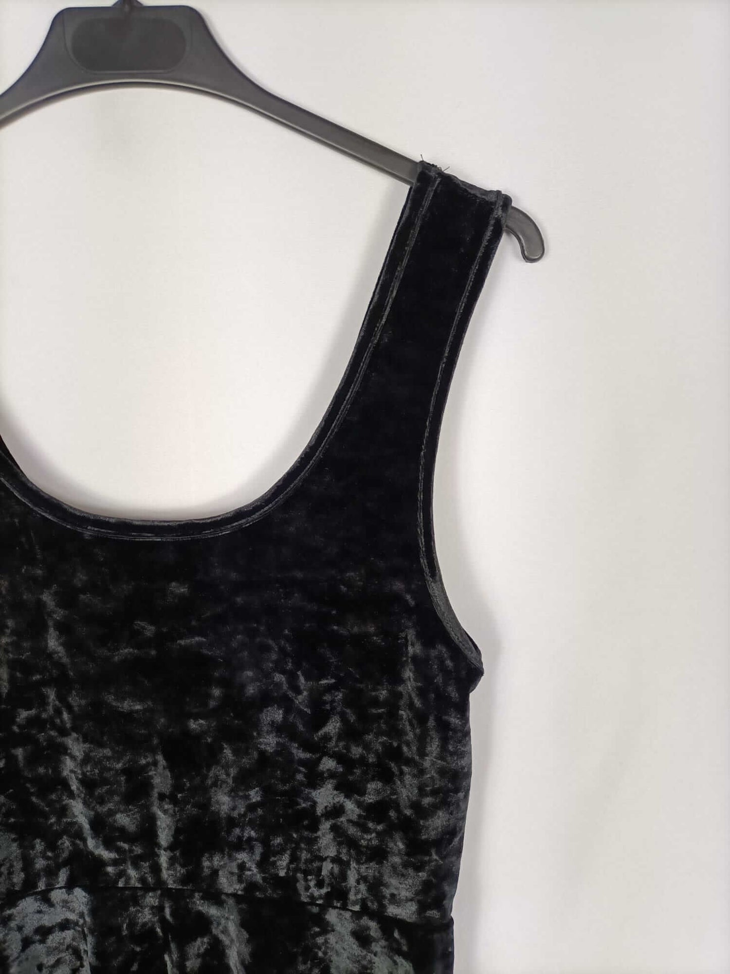 TOPSHOP.Vestido negro terciopelo corto T.40