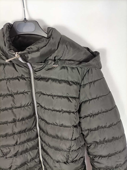 ZARA.Plumas negro ligero T.m