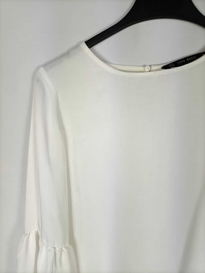 ZARA. Blusa blanca volantes T.xs
