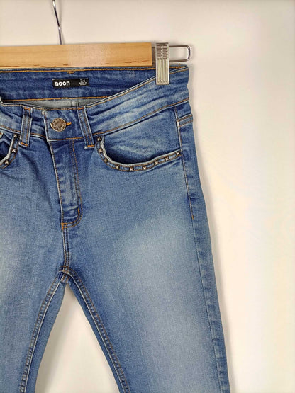 NOON.Pantalones denim campana T.34