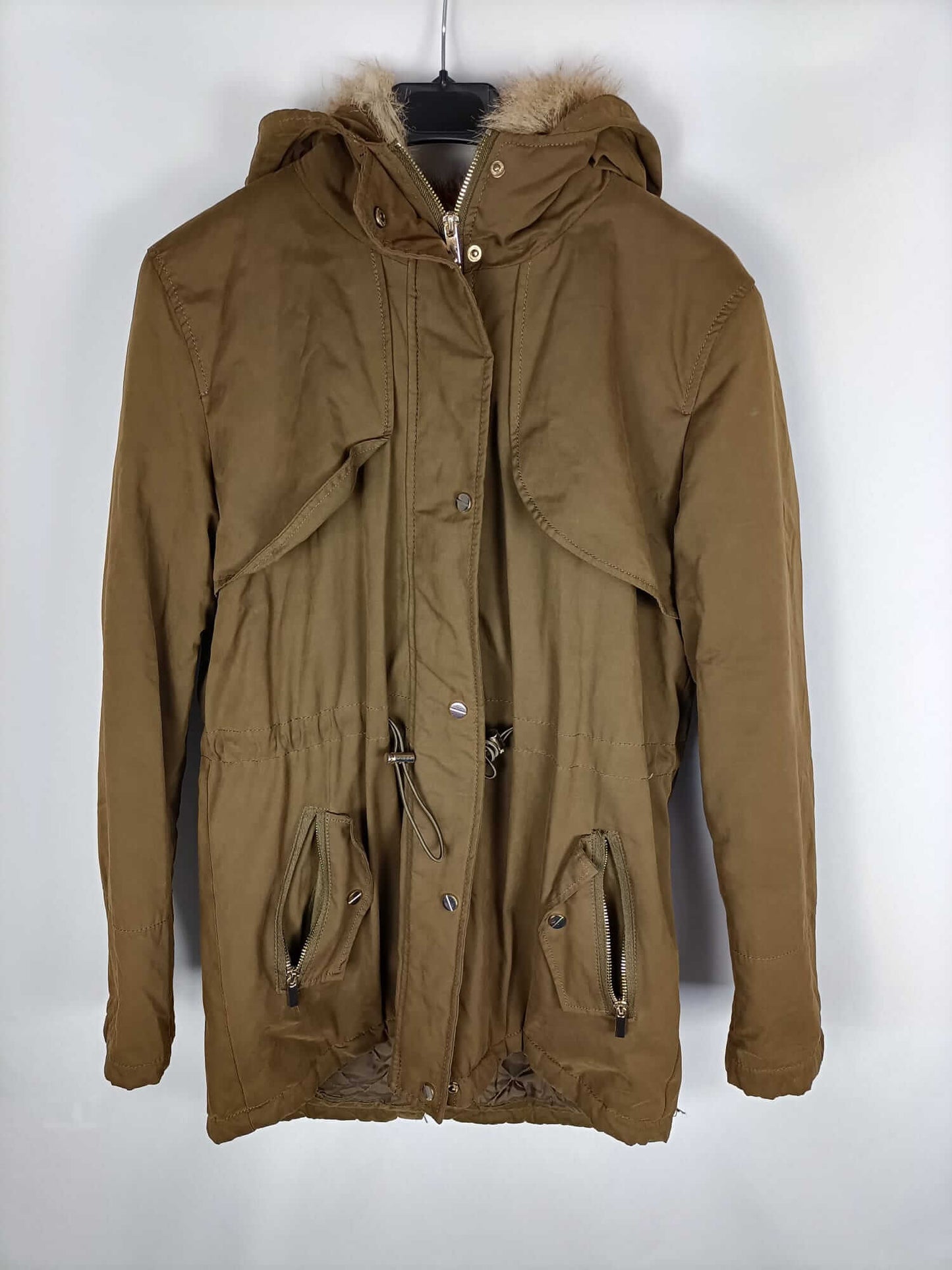 PIMKIE.Parka verde pelito T.40