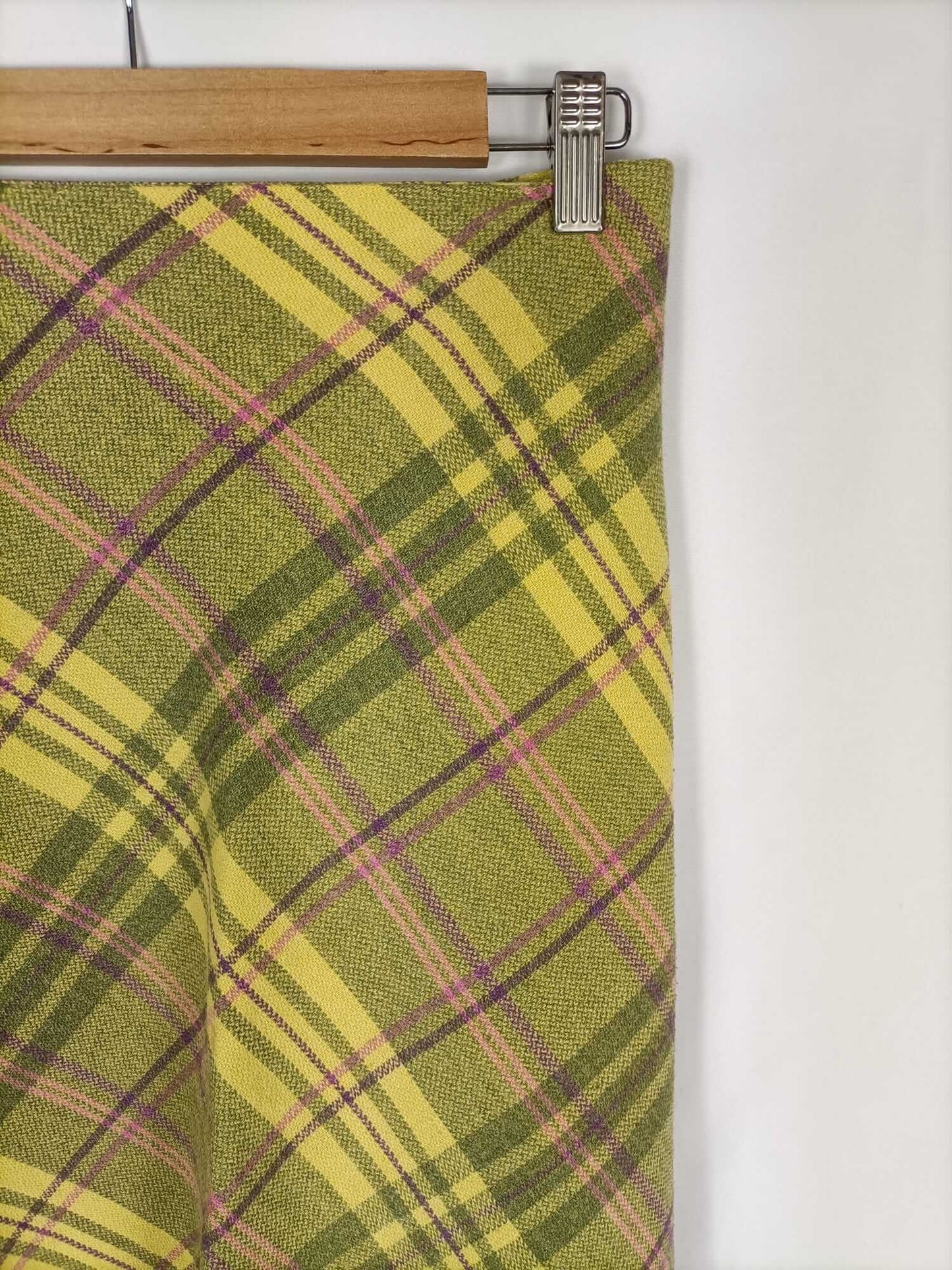 ZARA. Checkered midi skirt S.36