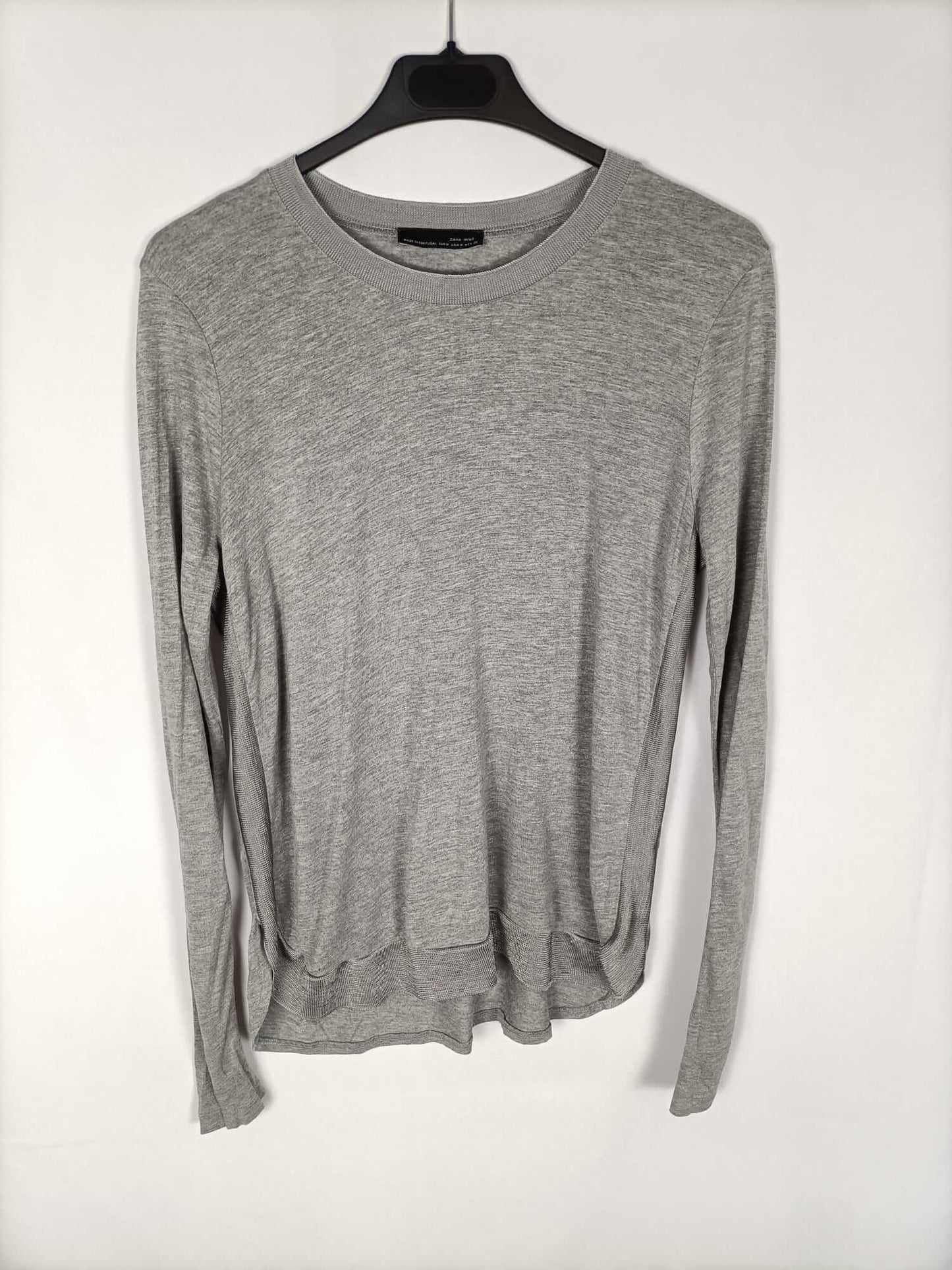 ZARA.Camiseta gris básica T.m