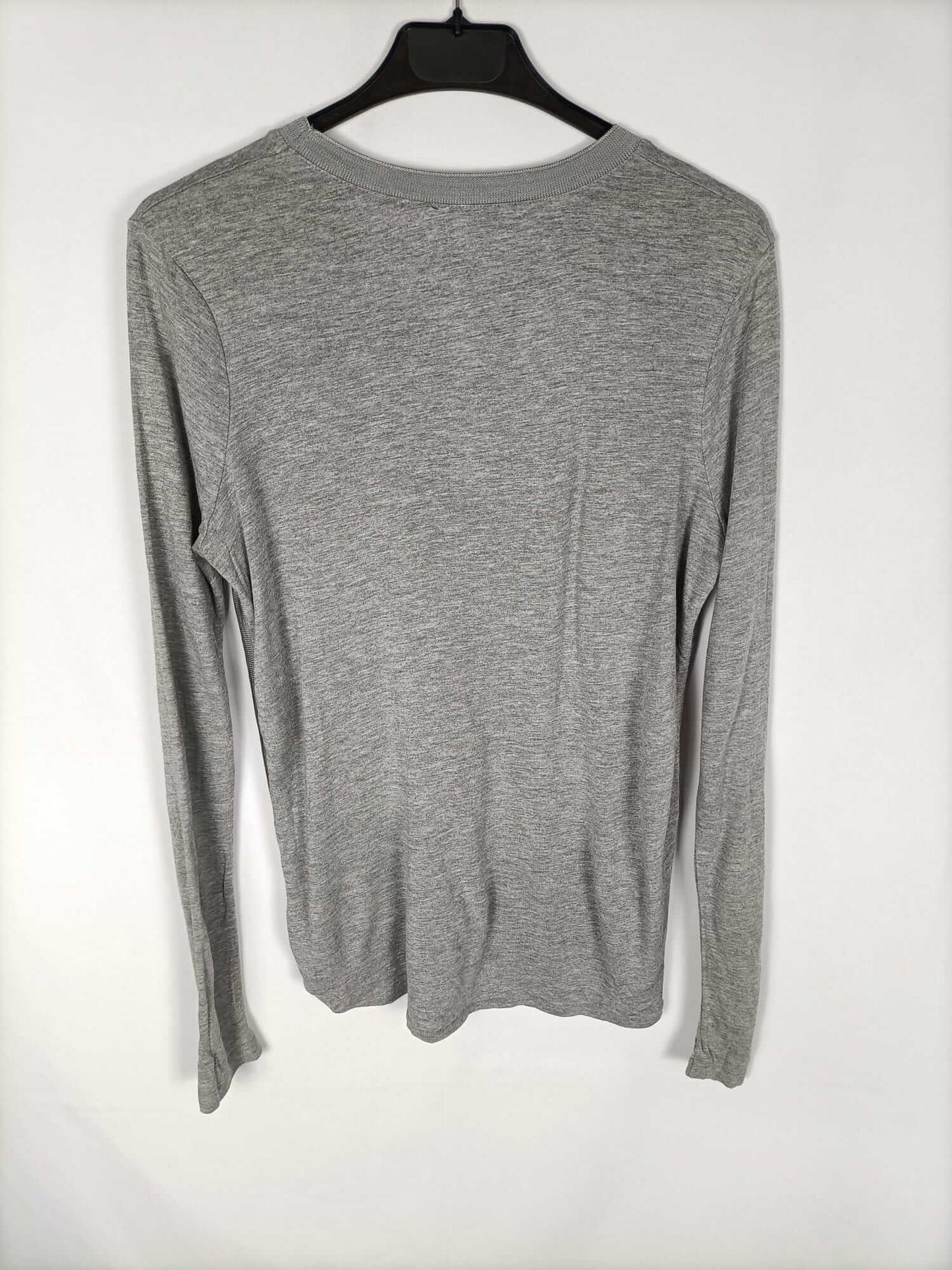 ZARA.Camiseta gris básica T.m