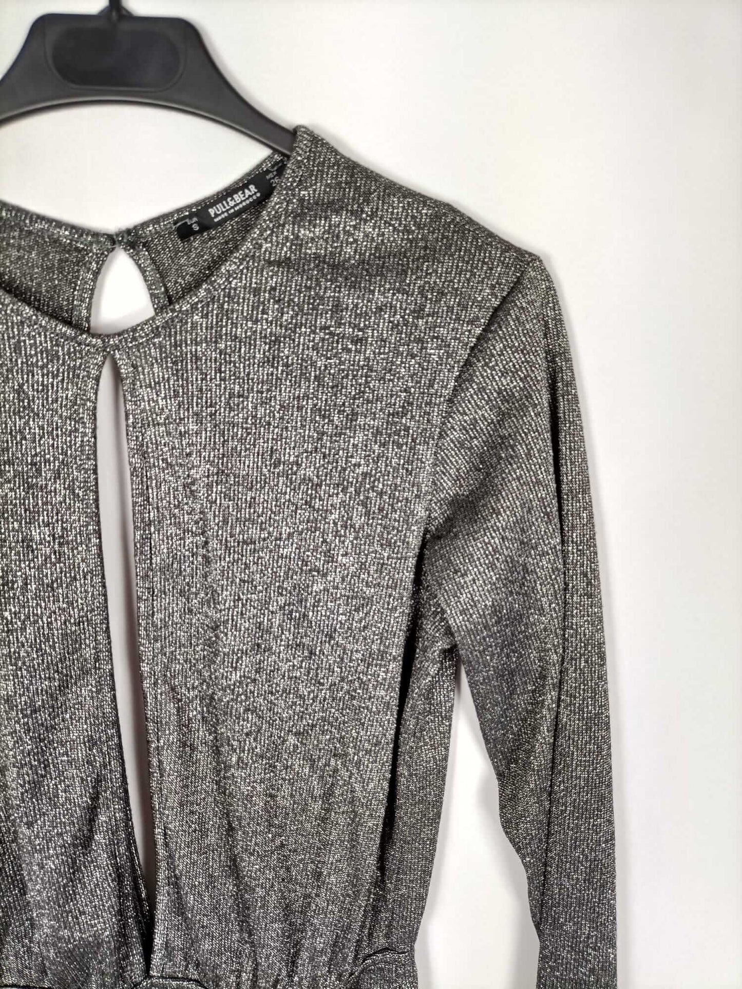 MarketPULL&BEAR.Mono corto plateado T.s