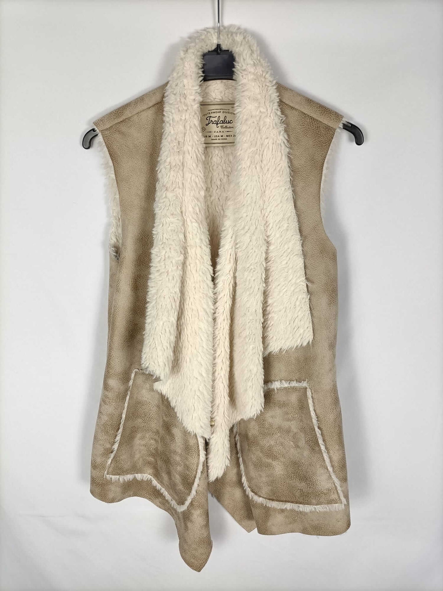 ZARA. Double texture vest Tm