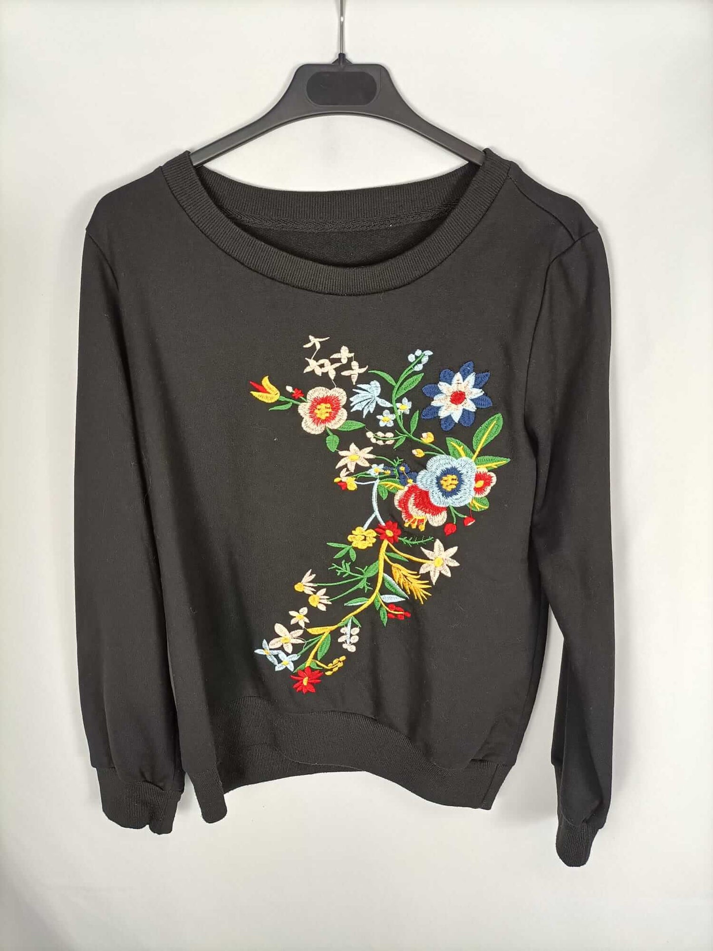 OTHERS. Black embroidered sweatshirt TU (s/m)