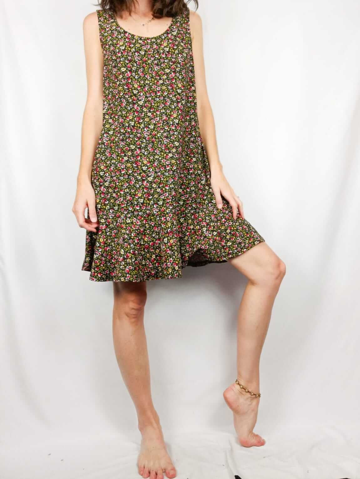 MANGO. Vestido negro florecitas T.m