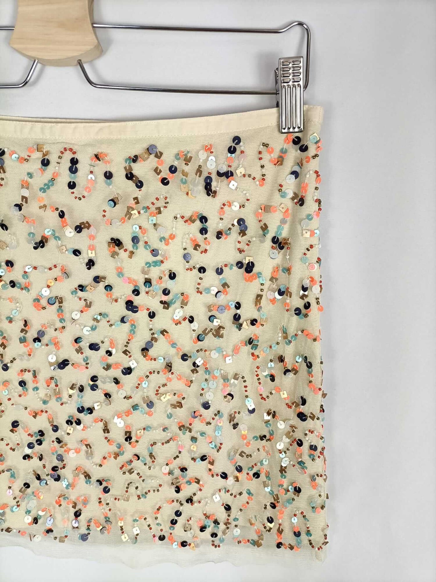 PULL&BEAR. Falda beige lentejuelas T.m