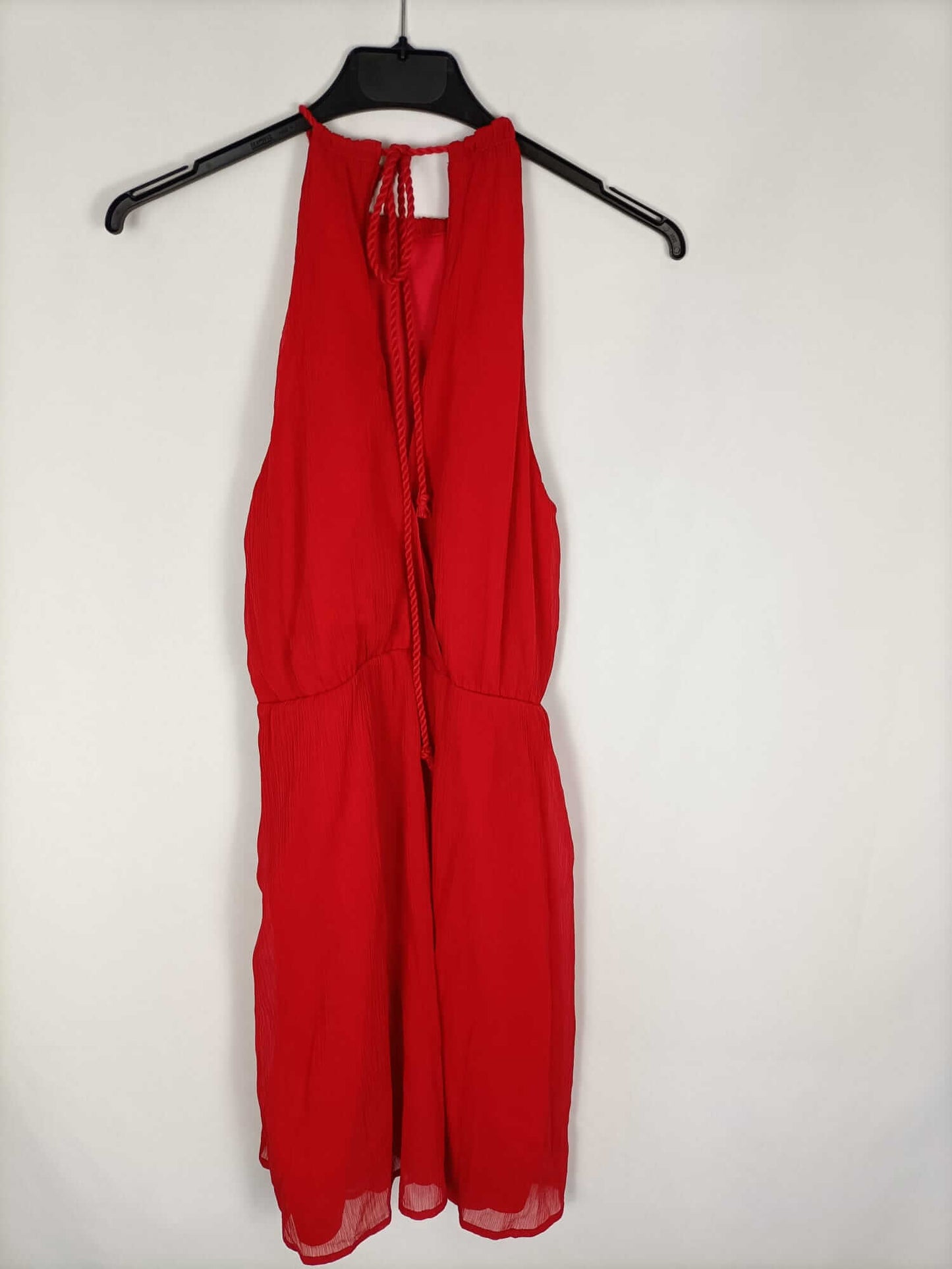 ZARA. Vestido rojo cuello halter T.m