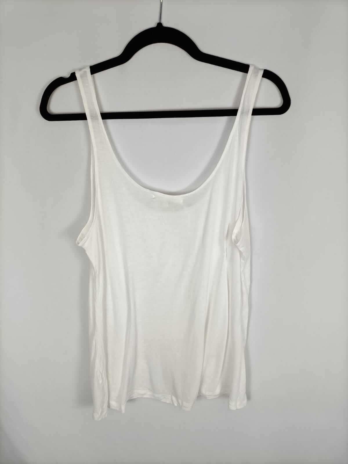 BERSHKA. Camiseta azul básica T.l