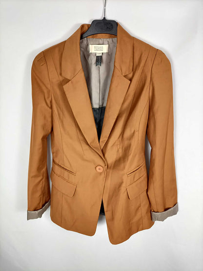 BERSHKA. Blazer camel T.m