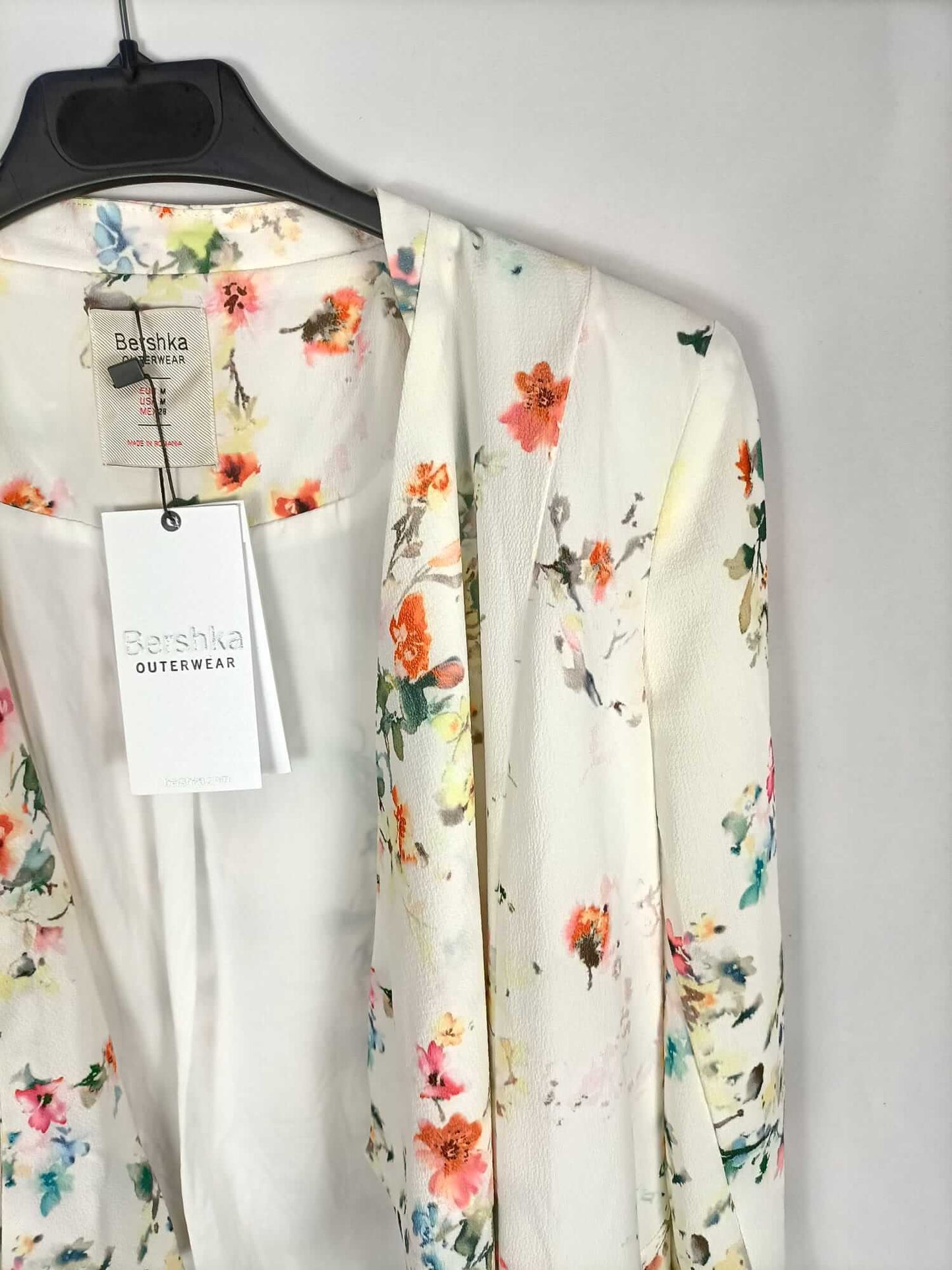 BERSHA. Chaqueta beige flores T.m