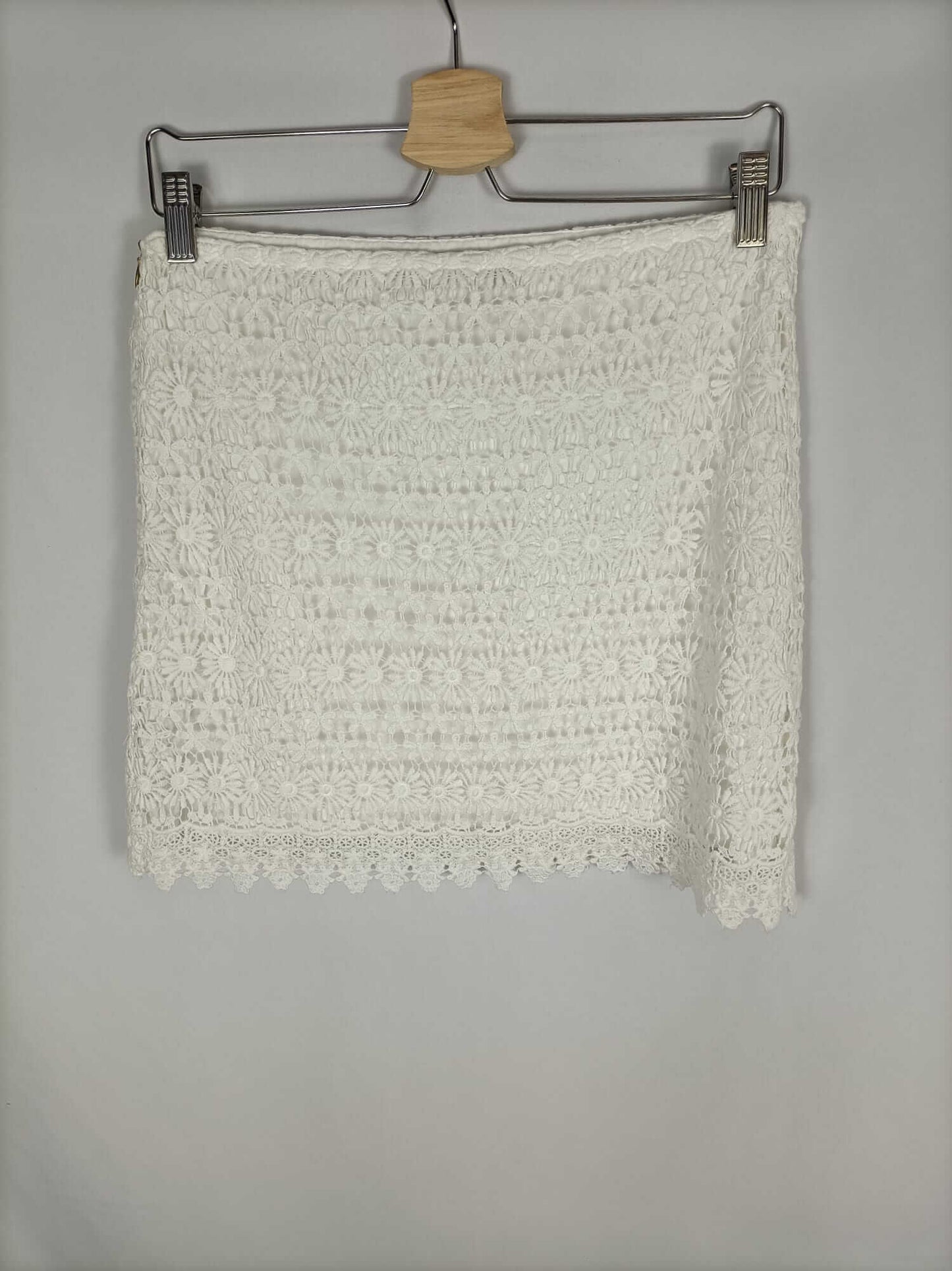 ZARA. Falda encaje blanca T.m