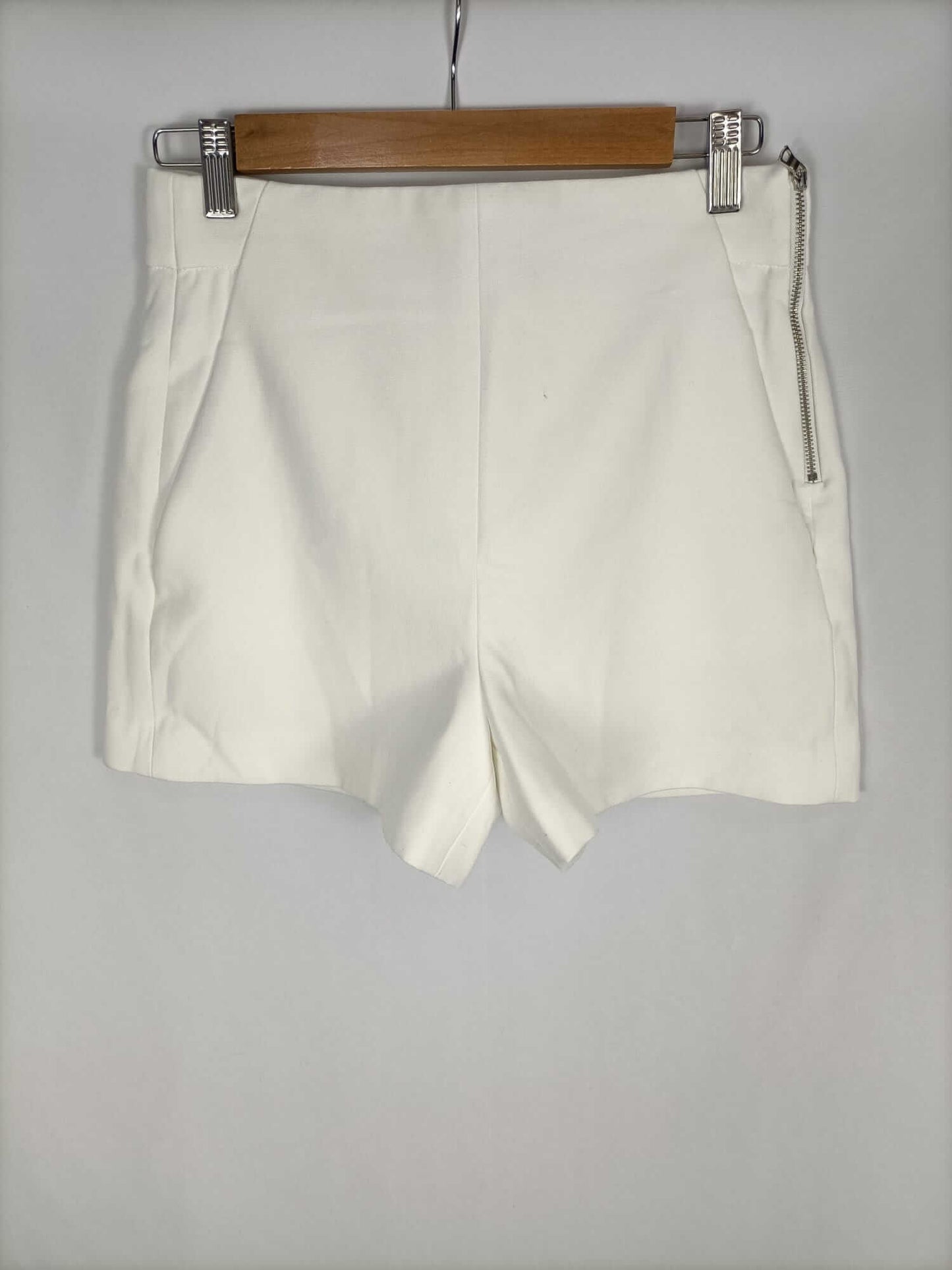 ZARA. Shorts blancos T.s
