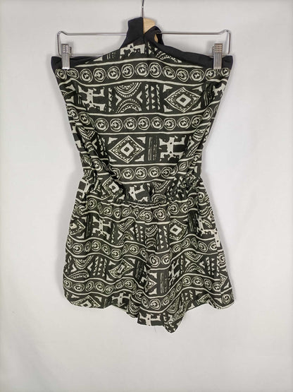 STRADIVARIUS. Mono negro y beige étnico T.m