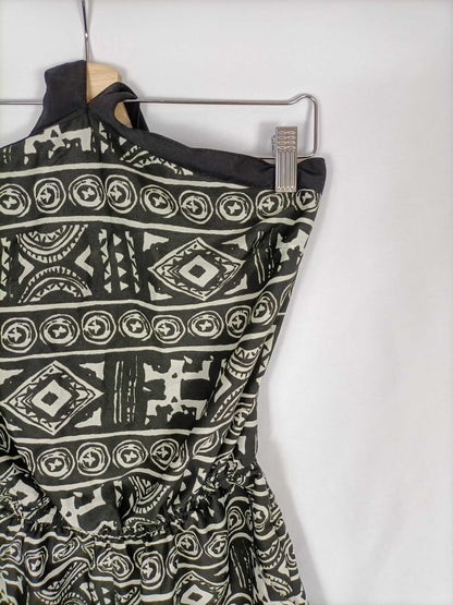 STRADIVARIUS. Mono negro y beige étnico T.m