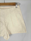 COLOR FOCUS. Shorts beige textura T.m