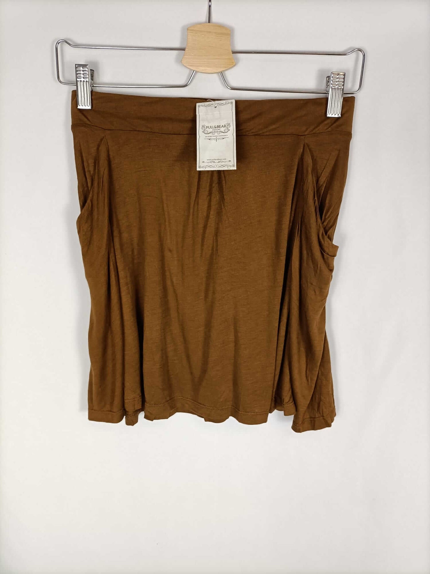 PULL&BEAR. Falda elástica marrón T.s
