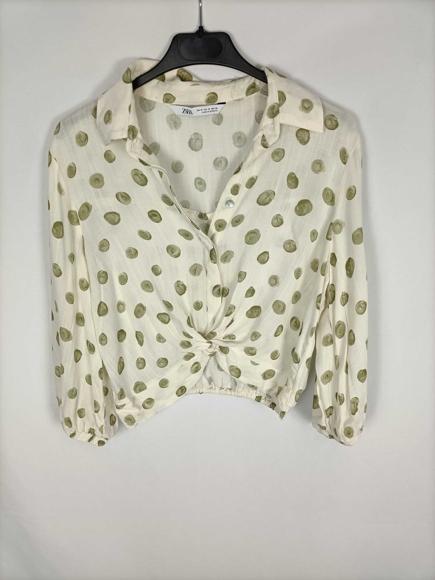 ZARA. Beige blouse with green polka dots Tm