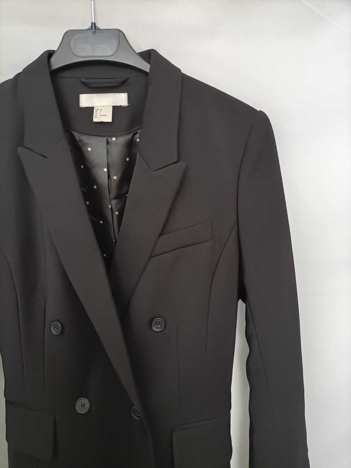 H&M.Abrigo negro estilo blazer T.36