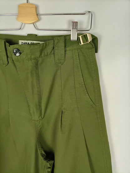 ZARA. Pantalón ancho verde T.s