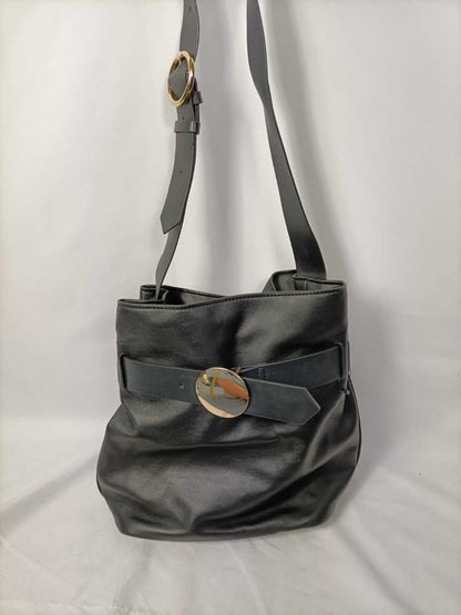 ZARA. Bolso negro polipiel