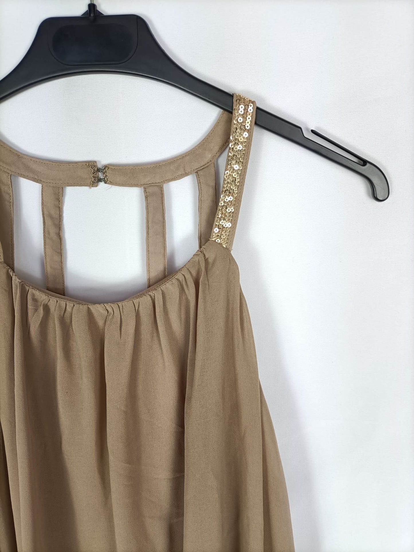 COOL GIRLS PARIS. Beige dress with back Ts/m