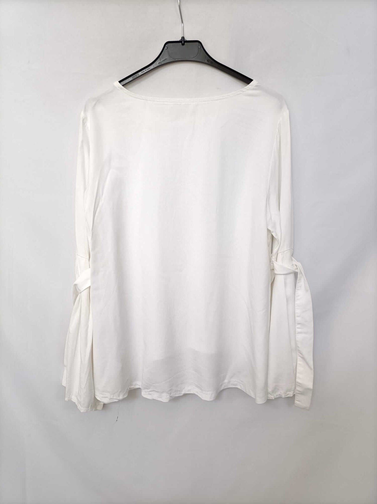 OTRAS.Blusa blanca mangas TU (m/l)