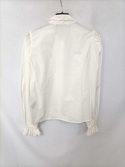 ZARA.Blusa beige bordada T.m