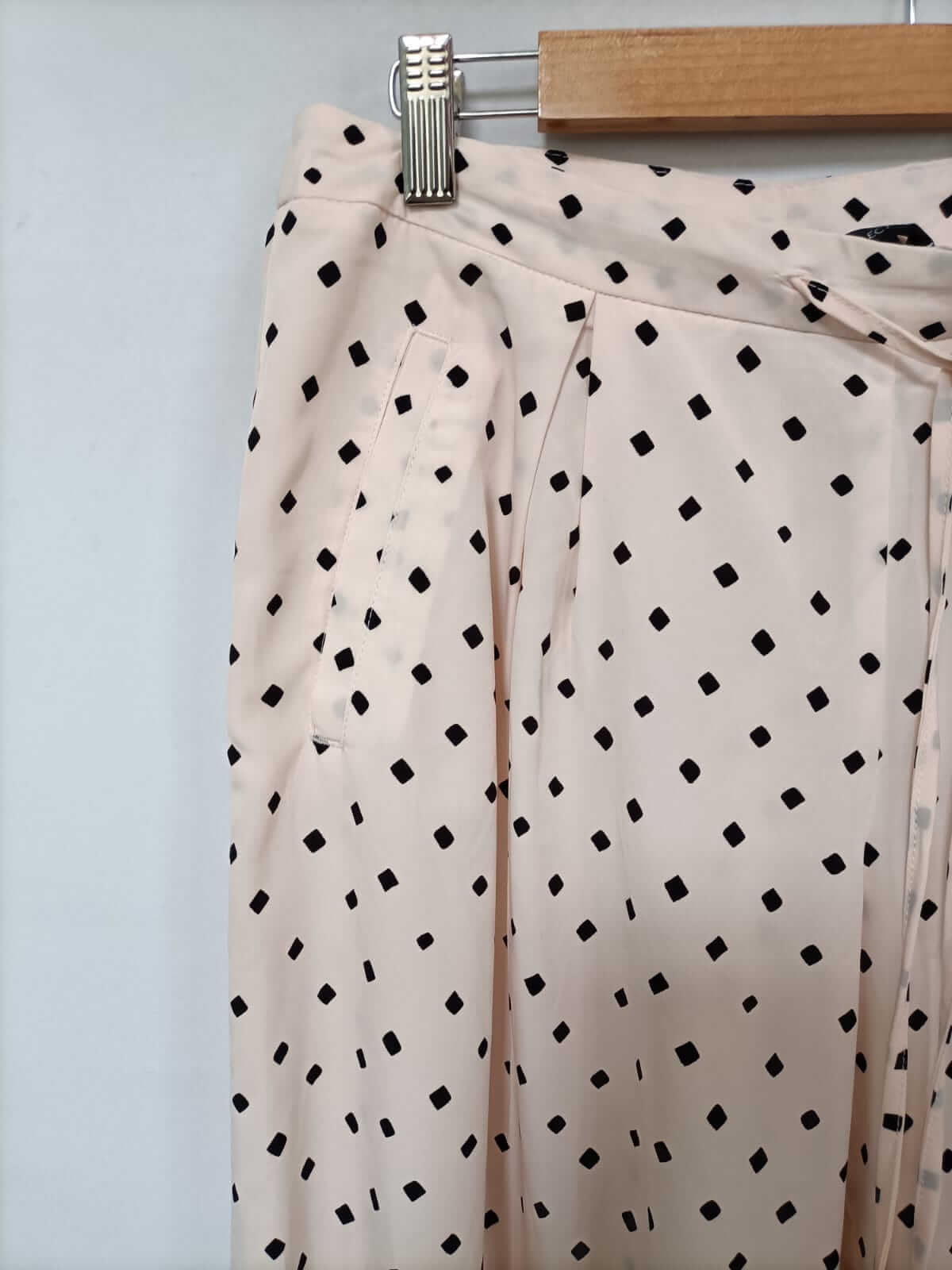 MANGO.Pantalones rosa palo T.38