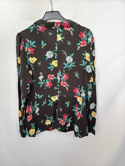 LEFTIES.Blusa negra flores T.s