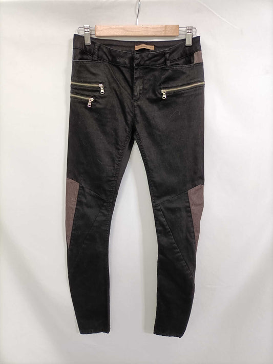 PULL&BEAR. Pantalón negro doble textura T.36