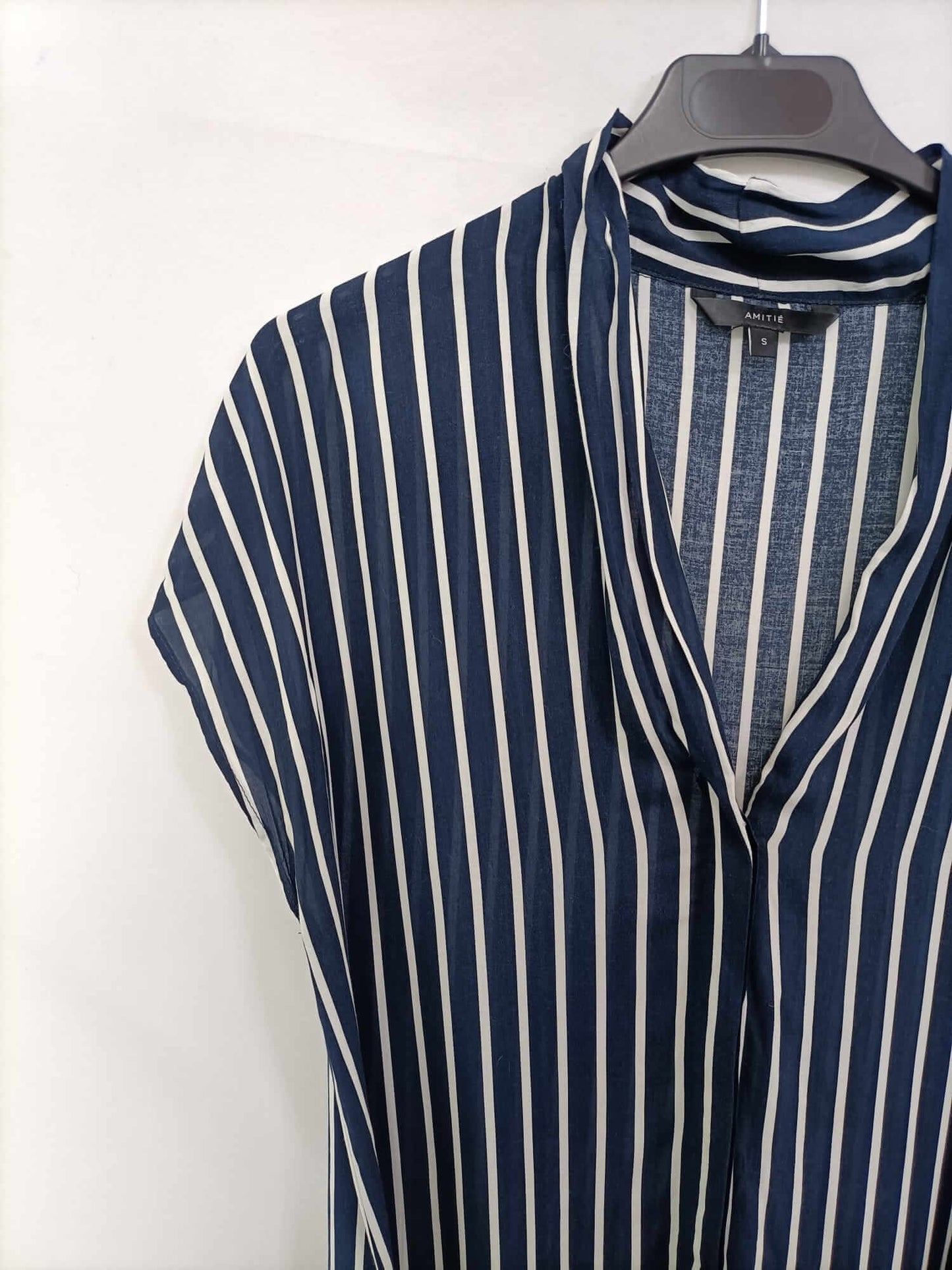 AMITIÉ. Vestido midi rayas T.s