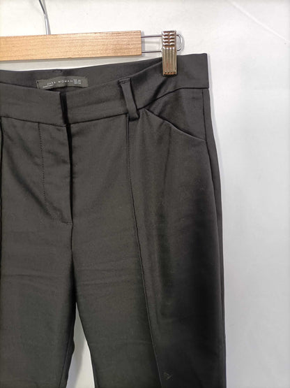 ZARA. Pantalón negro de vestir T.36