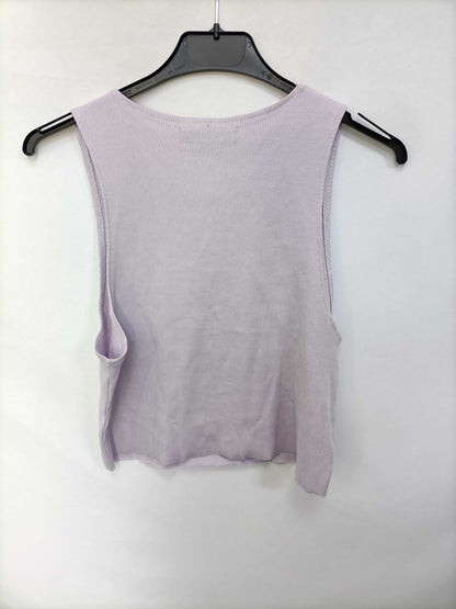 PULL&BEAR.Top lila canalé T.L