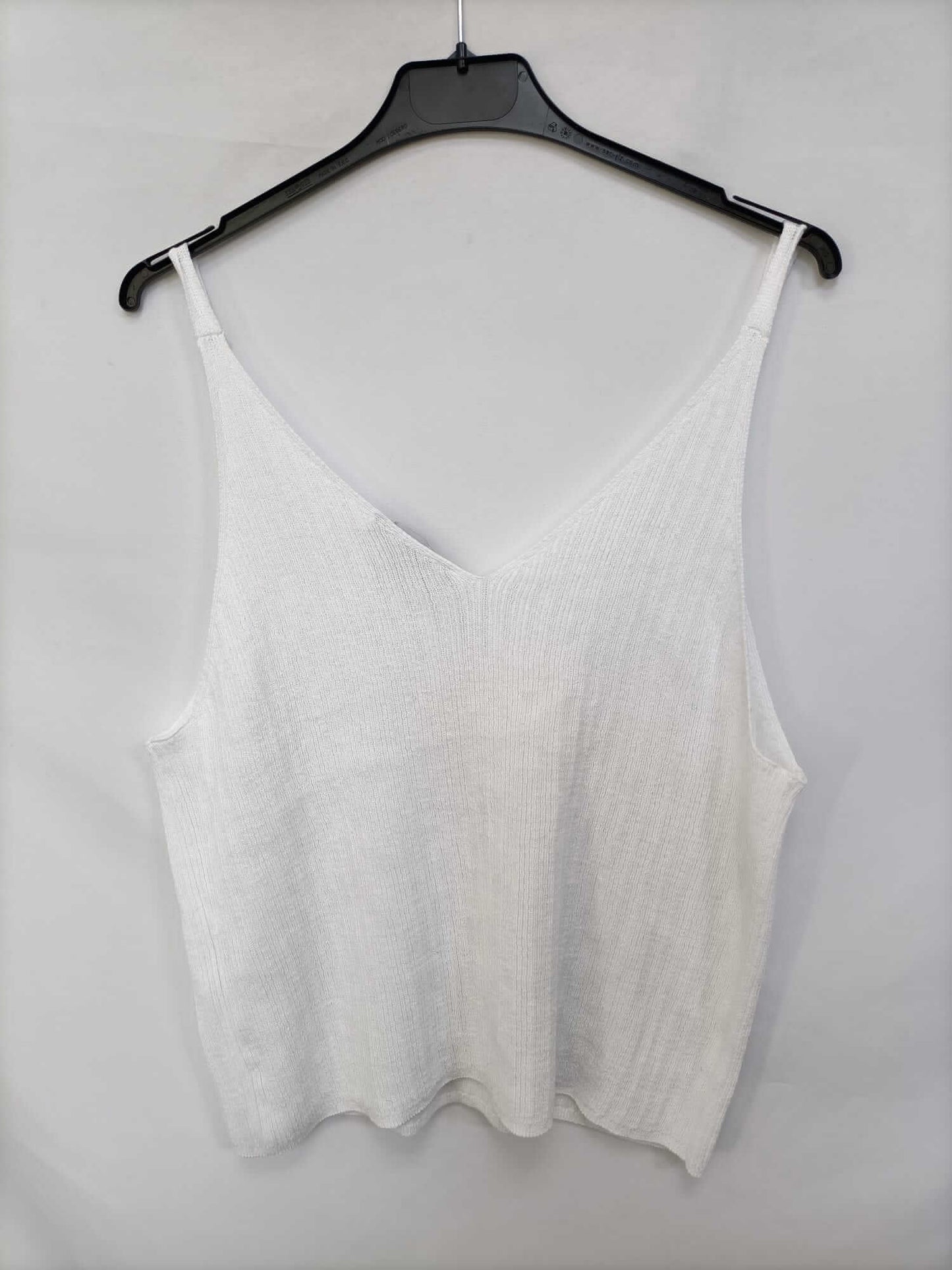 PRIMARK.White knitted top with buttons Tm