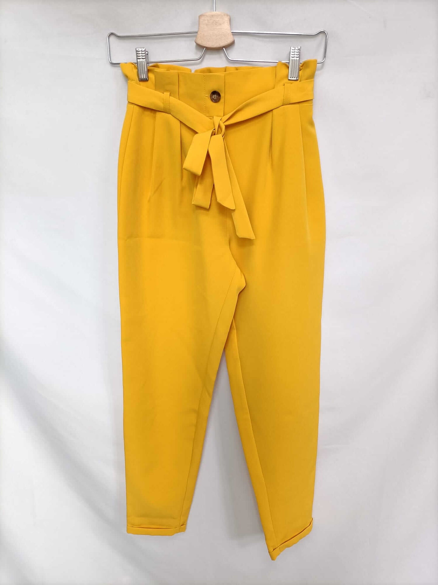 PRIMARK. Pantalón fluido amarillo T.32