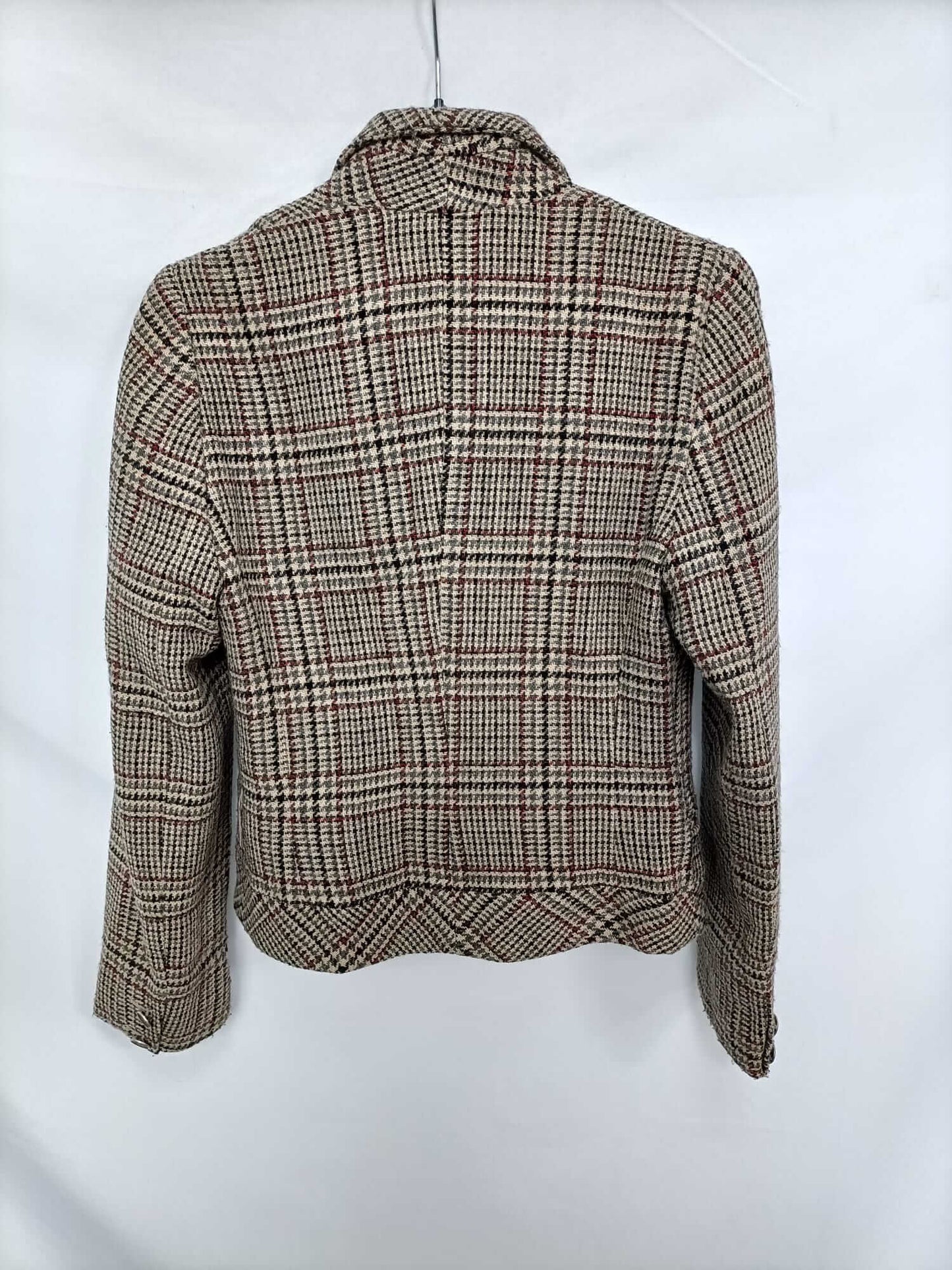 WHITE. Houndstooth jacket size 36