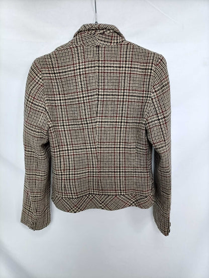 WHITE. Houndstooth jacket size 36