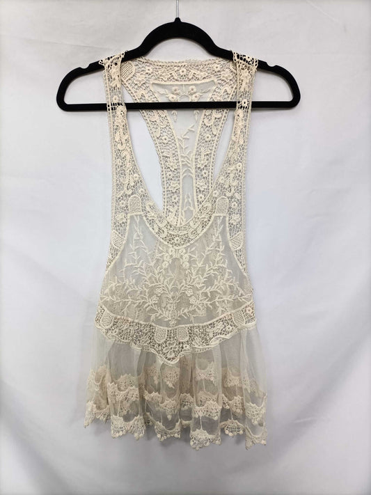 OTRAS.Top encaje abierto beige TU (m)
