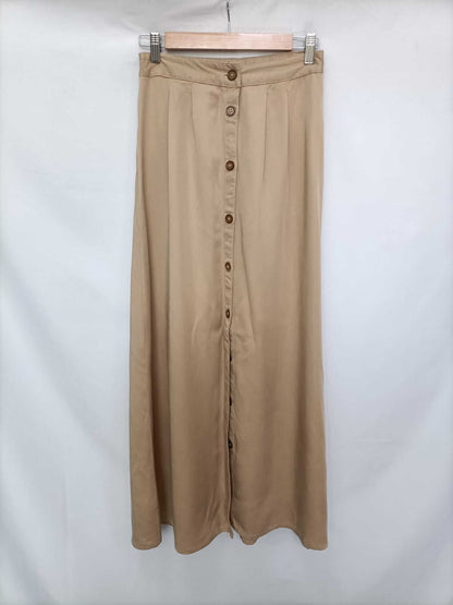 VILA.Falda larga beige abotonada T.34