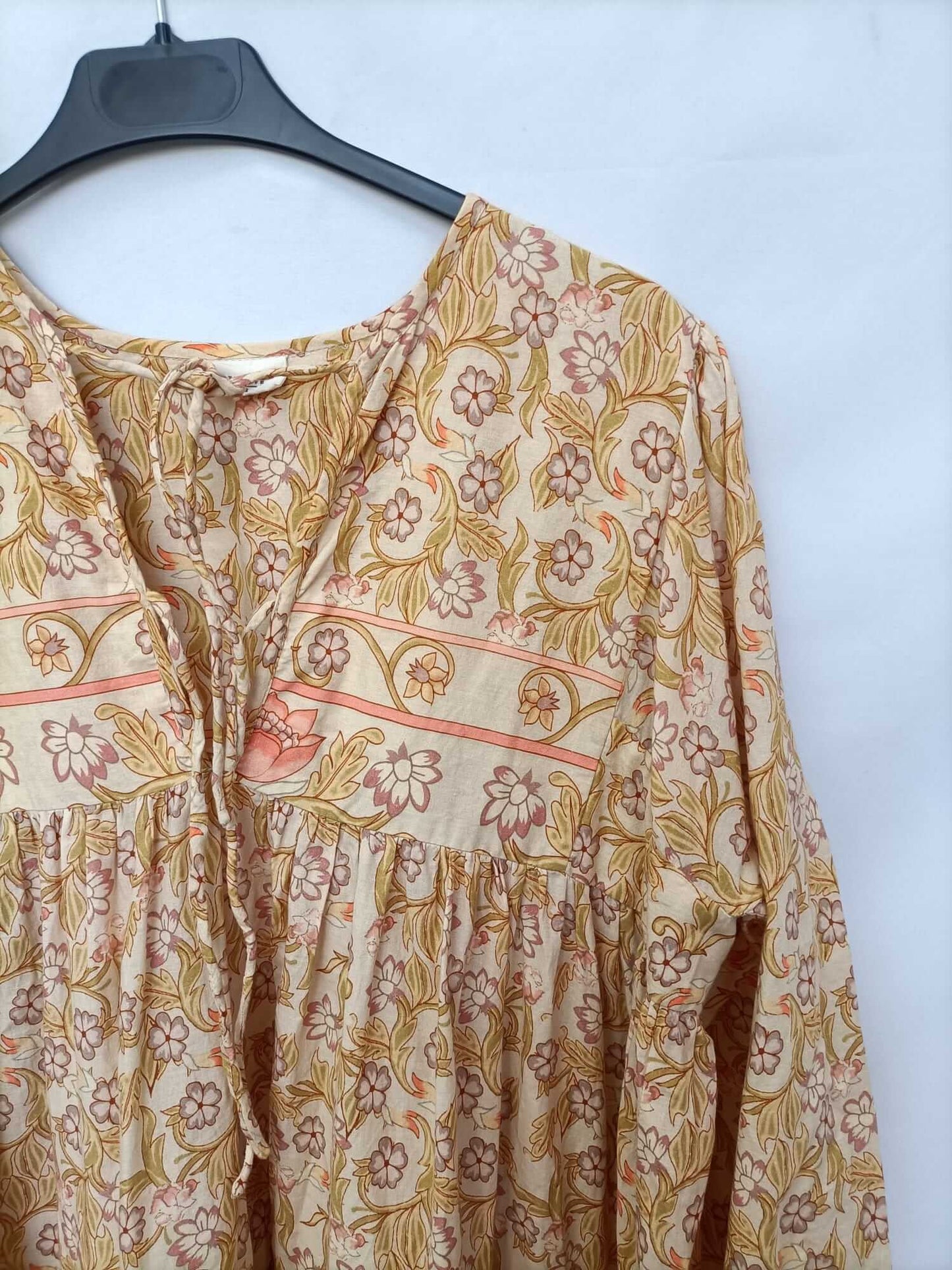 TEN TEWLVE. Vestido mostaza flores T.10/12 (m/l)