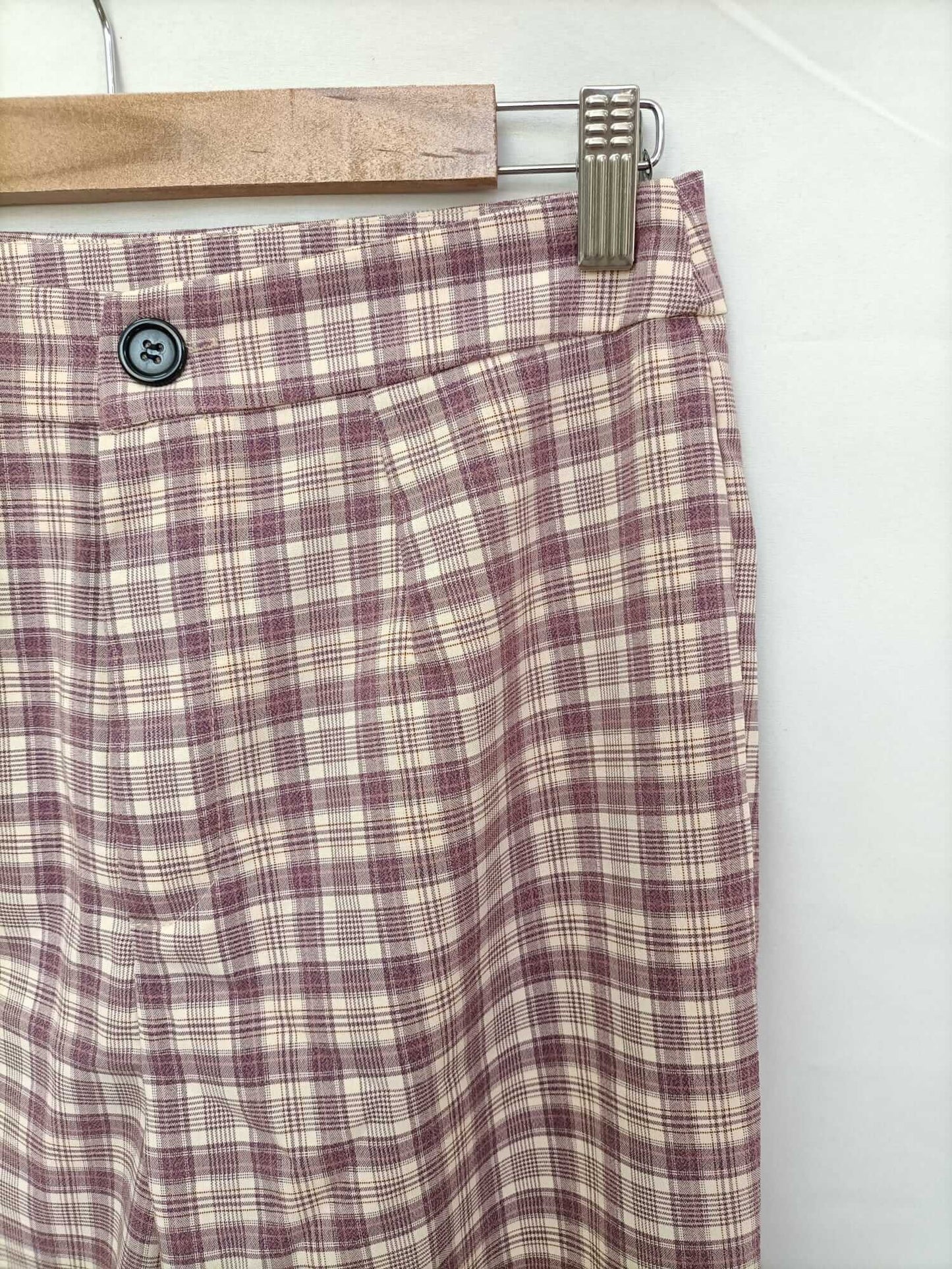 BASYCO. Pantalón cuadros morados T.s